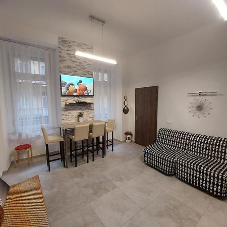 Gold Basilica Apartment Будапеща Екстериор снимка